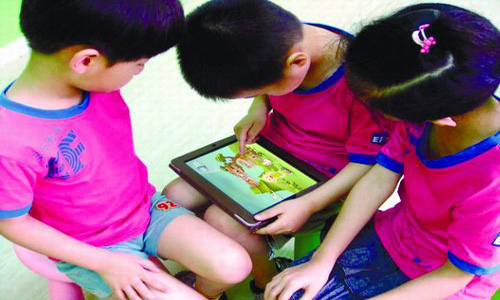 智能手机、ipads成儿童视力杀手 建议贴上91香蕉视频污污污